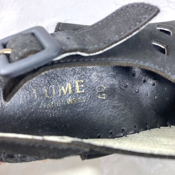 La Plume Shoes Womens 9.5 Black Suede Cutout Peep Toe Casual Walking Slingback - Picture 12 of 12